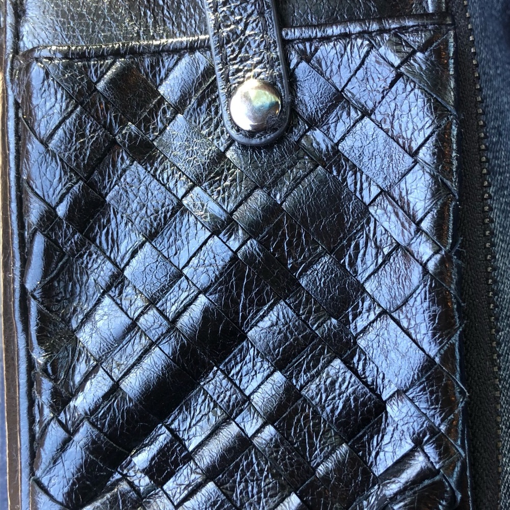 Elliott Lucca Black Leather Wallet in Excellent Condition